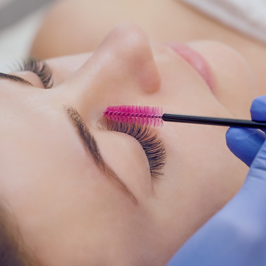 Lash Extensions in Student Clinic